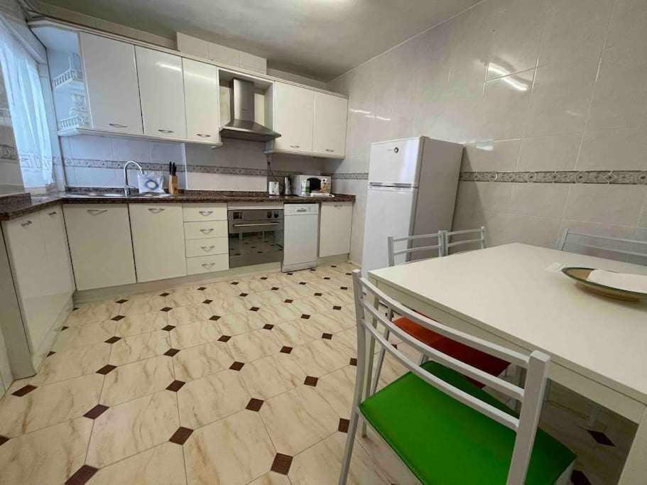 Oak Apartment Leon Bagian luar foto
