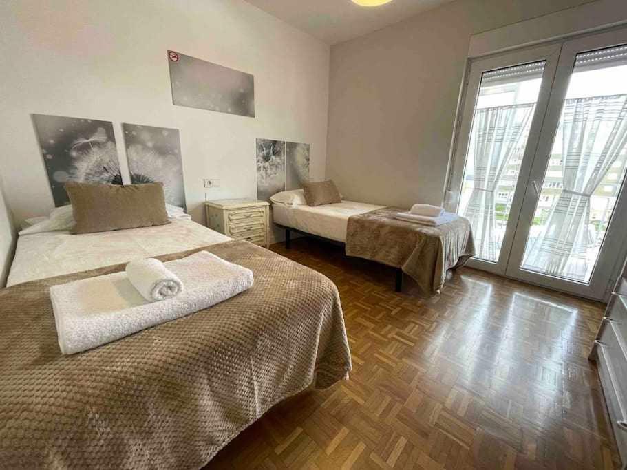 Oak Apartment Leon Bagian luar foto