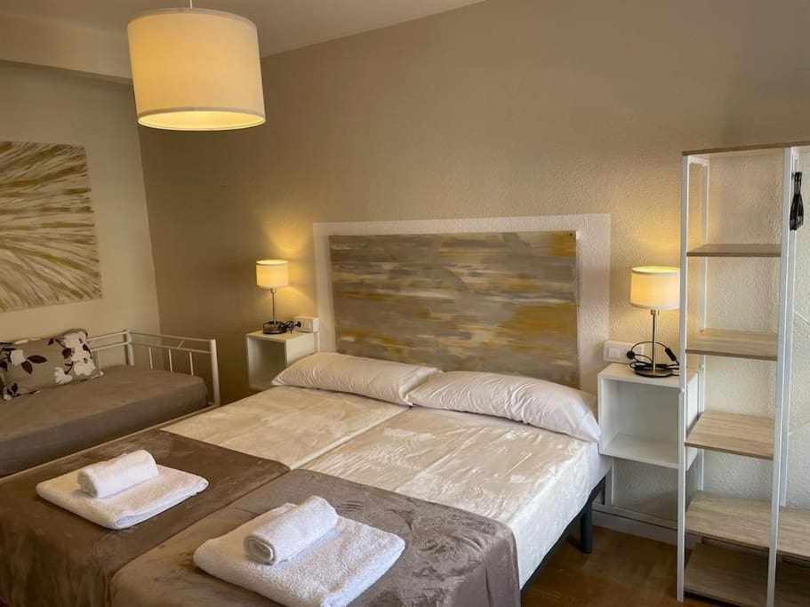 Oak Apartment Leon Bagian luar foto