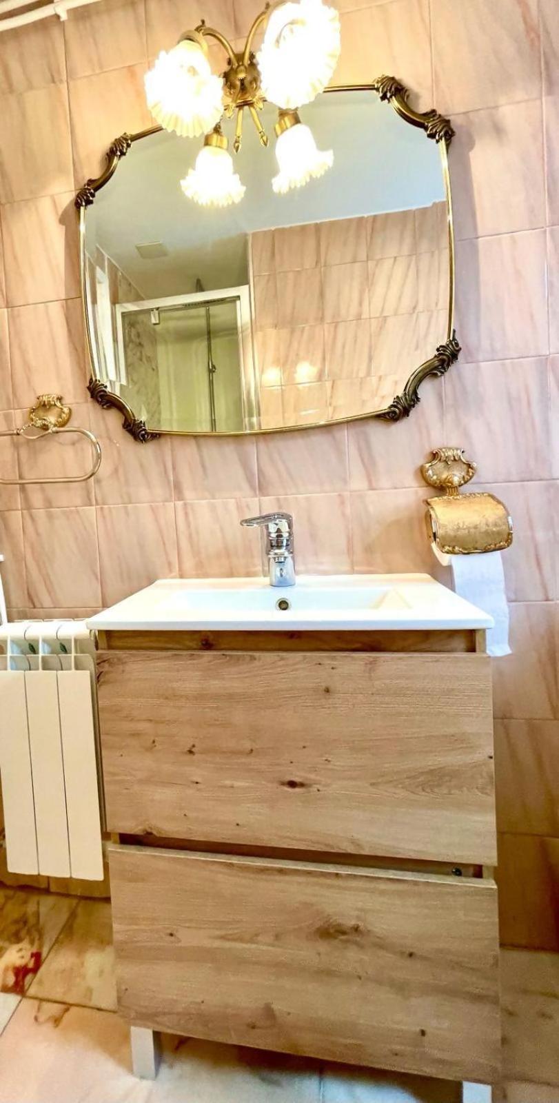 Oak Apartment Leon Bagian luar foto